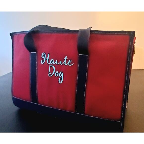 HAUTE DOG Luxury Pet Carrier/Tote Simply Dog Zip Top, Vents,16 X 11 X 8 Red Blue - Picture 1 of 6